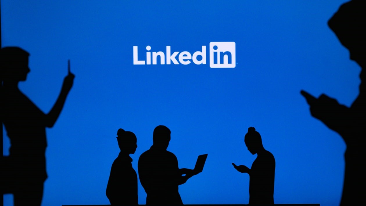Over 700 Million LinkedIn Massive Users Data Breach, Personal Details of 92 Percent Users Being Sold Online.